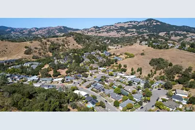 19 Carmel Drive, Novato, CA 94945 - Photo 42