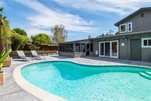 19 Carmel Dr, Novato, CA 94945 - Photo 2