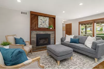 19 Carmel Drive, Novato, CA 94945 - Photo 8