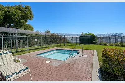 1201 Glen Cove Parkway #811, Vallejo, CA 94591 - Photo 28