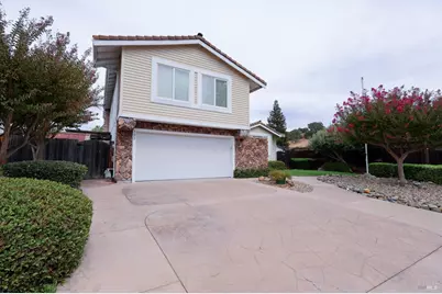 107 Iroquois Drive, Vacaville, CA 95688 - Photo 1