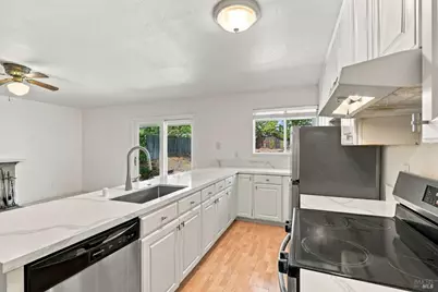 25 San Aleso Court, Novato, CA 94945 - Photo 6