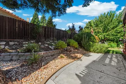 400 Rollingwood Court, Vacaville, CA 95688 - Photo 88