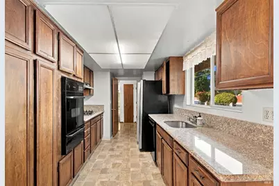 1075 Partrick Road, Napa, CA 94558 - Photo 8