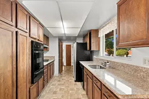 1075 Partrick Rd, Napa, CA 94558 - Photo 8
