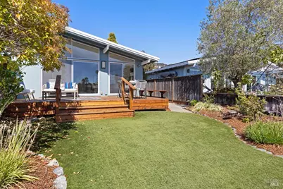 32 Porto Bello Drive, San Rafael, CA 94901 - Photo 6