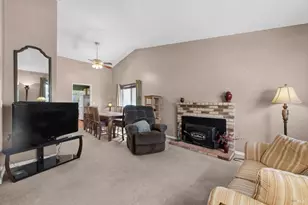 733 Marigold Dr, Fairfield, CA 94533 - Photo 4