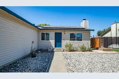 655 W Creekside Circle, Dixon, CA 95620 - Photo 6