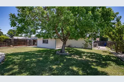 655 W Creekside Circle, Dixon, CA 95620 - Photo 34