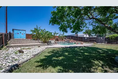 655 W Creekside Circle, Dixon, CA 95620 - Photo 32