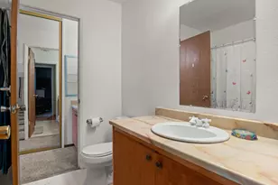 655 W Creekside Cir, Dixon, CA 95620 - Photo 24
