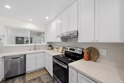 111 McKinley Circle, Vacaville, CA 95687 - Photo 10