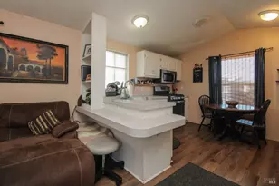 8 Mast Dr, Suisun City, CA 94585 - Photo 8