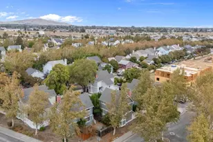 704 Almond St, Suisun City, CA 94585 - Photo 28
