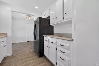 2 Valley Green Street, Santa Rosa, CA 95409 - Photo 8