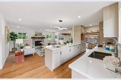 534 Rowland Boulevard, Novato, CA 94947 - Photo 4