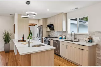 534 Rowland Boulevard, Novato, CA 94947 - Photo 12