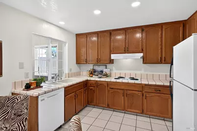 860 Hanlon Way, Benicia, CA 94510 - Photo 24