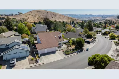 860 Hanlon Way, Benicia, CA 94510 - Photo 78