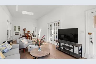 1160 Powell Street, Oakland, CA 94608 - Photo 2