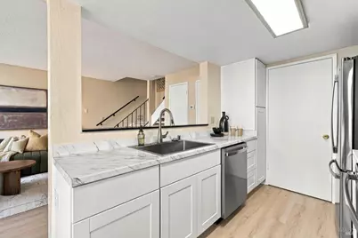 31 Wharf Circle, San Rafael, CA 94903 - Photo 8