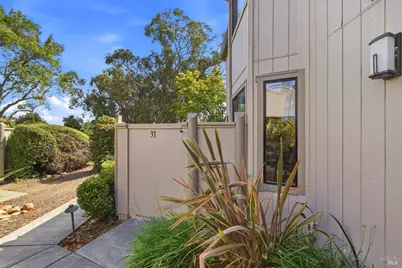 31 Wharf Circle, San Rafael, CA 94903 - Photo 1