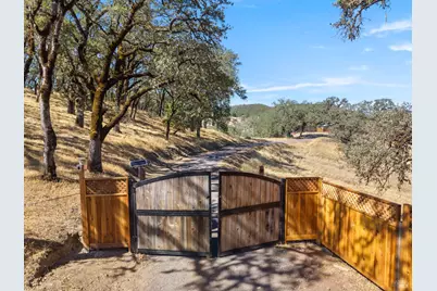 8500 Black Bart Trail, Redwood Valley, CA 95470 - Photo 2