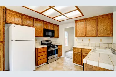 596 Rambleton Drive, Vacaville, CA 95688 - Photo 6