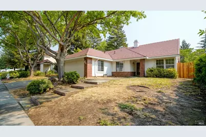 596 Rambleton Drive, Vacaville, CA 95688 - Photo 2