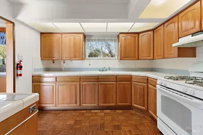 428 E I Street, Benicia, CA 94510 - Photo 10