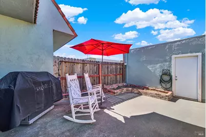 630 Yellowstone Drive, Vacaville, CA 95687 - Photo 14