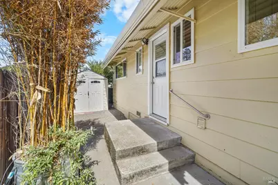 2117 Harris Court, Santa Rosa, CA 95401 - Photo 40