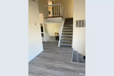1007 Valley Oak Way, Fairfield, CA 94533 - Photo 10
