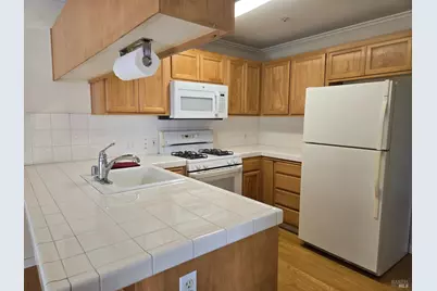 1501 La Esplanada Place #311, Santa Rosa, CA 95404 - Photo 4
