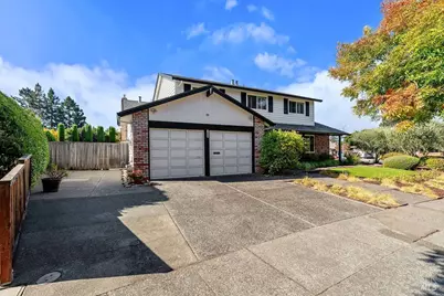 1818 Sherwood Court, Santa Rosa, CA 95405 - Photo 2