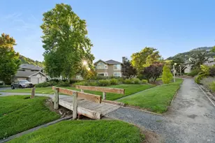 38 Little Creek Ln, Novato, CA 94945 - Photo 10