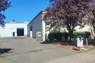 33 S University St, Healdsburg, CA 95448 - Photo 1