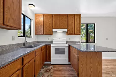 235 Willow Street, Santa Rosa, CA 95401 - Photo 12