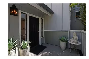 18012 Stanford Ct, Sonoma, CA 95476 - Photo 2