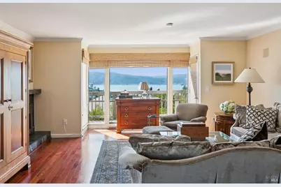 94 Marinero Circle, Tiburon, CA 94920 - Photo 2
