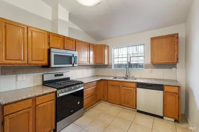 473 Gilcrest Avenue, Vallejo, CA 94591 - Photo 2