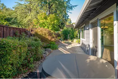 6401 Meadow Creek Lane, Santa Rosa, CA 95409 - Photo 38