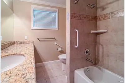6401 Meadow Creek Lane, Santa Rosa, CA 95409 - Photo 30