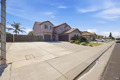 280 Rennert Way, Dixon, CA 95620 - Photo 4