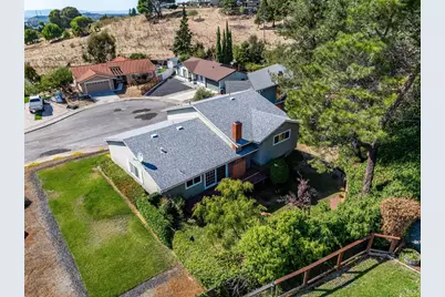131 White Chapel Drive, Benicia, CA 94510 - Photo 4