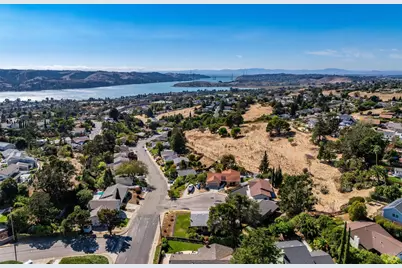 131 White Chapel Drive, Benicia, CA 94510 - Photo 8