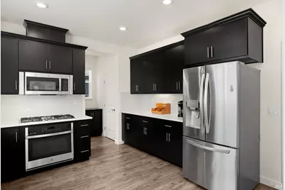 7465 Walker Way, Rohnert Park, CA 94928 - Photo 12