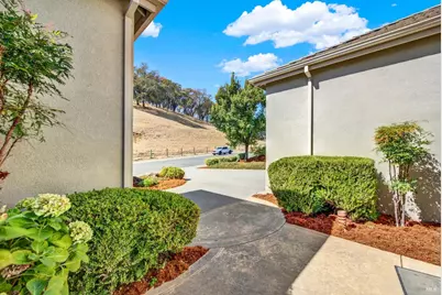 2921 Pebble Beach Circle, Fairfield, CA 94534 - Photo 6