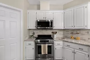 7127 17th Hole Dr, Windsor, CA 95492 - Photo 16
