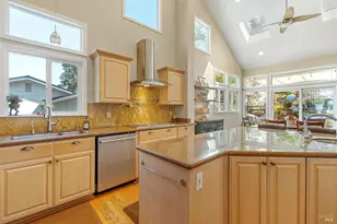 525 Malobar Dr, Novato, CA 94945 - Photo 4